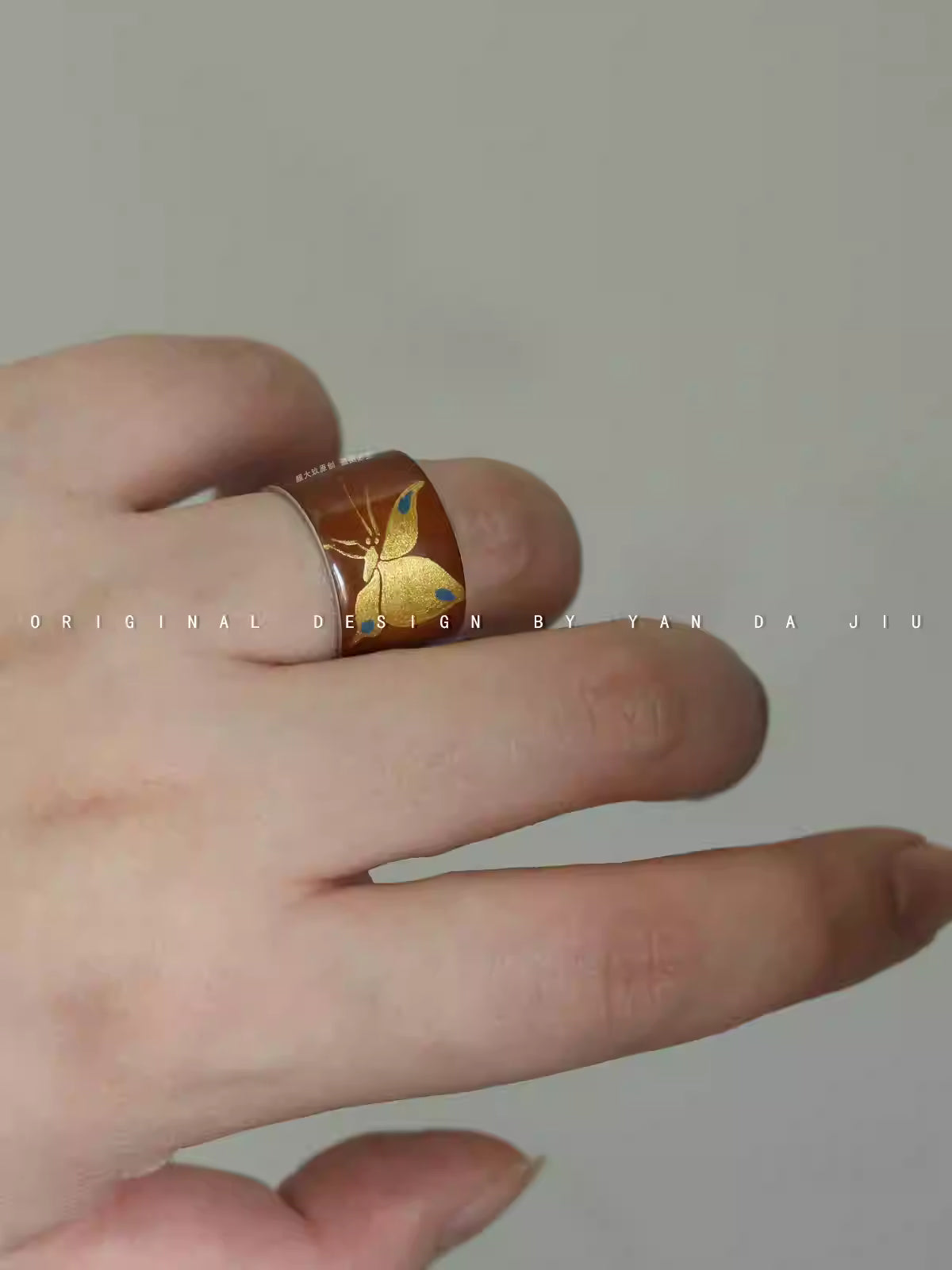 《斑蝶》大漆描金手绘蝴蝶紫色925银戒指-手作银胎漆器