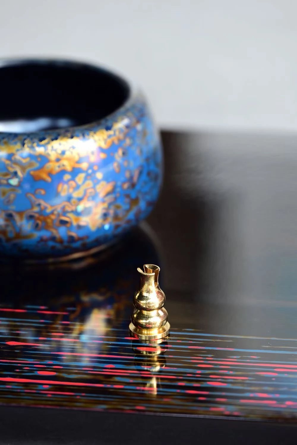 满金蓝犀皮木胎小香炉