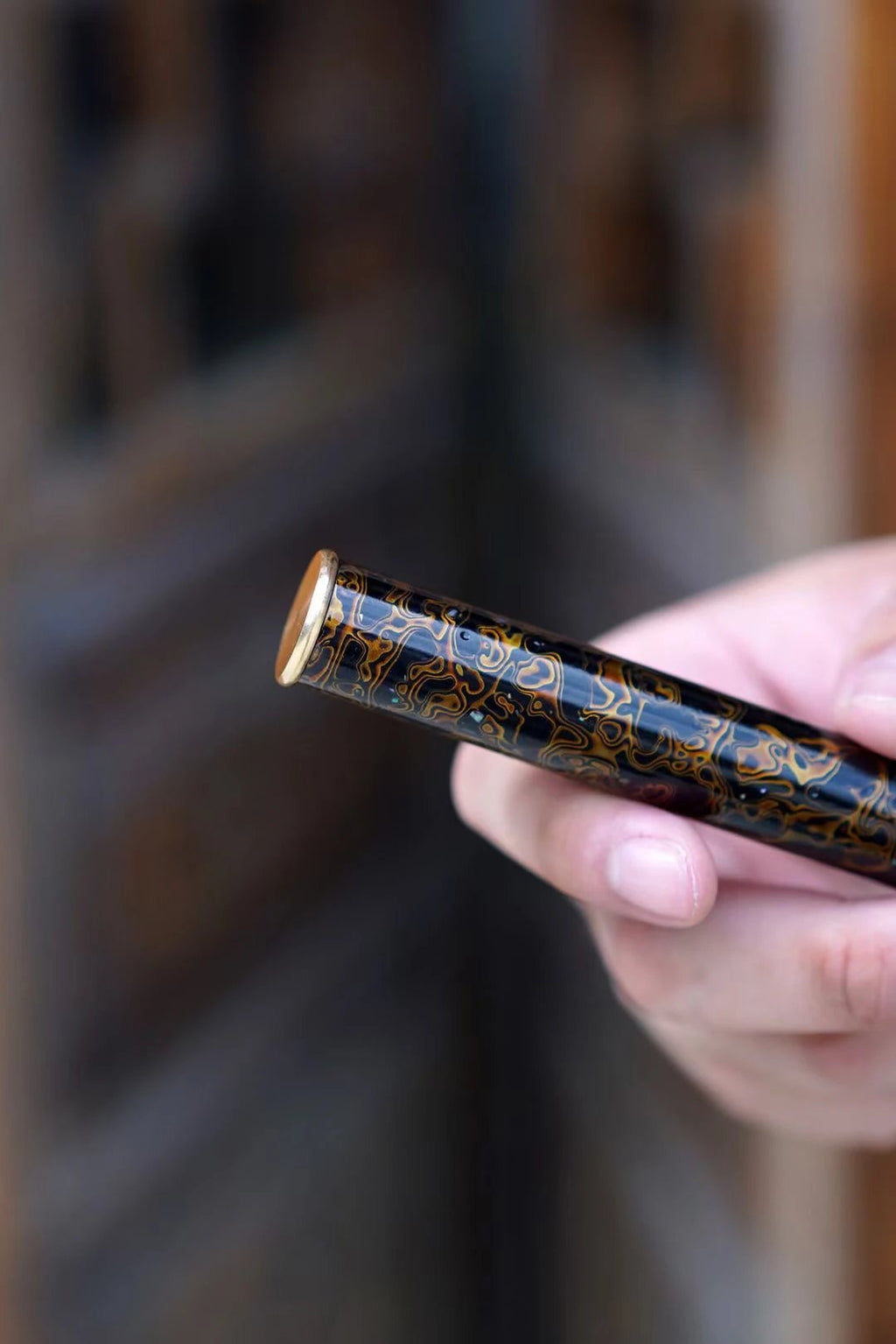 大漆黑金犀皮线香香筒